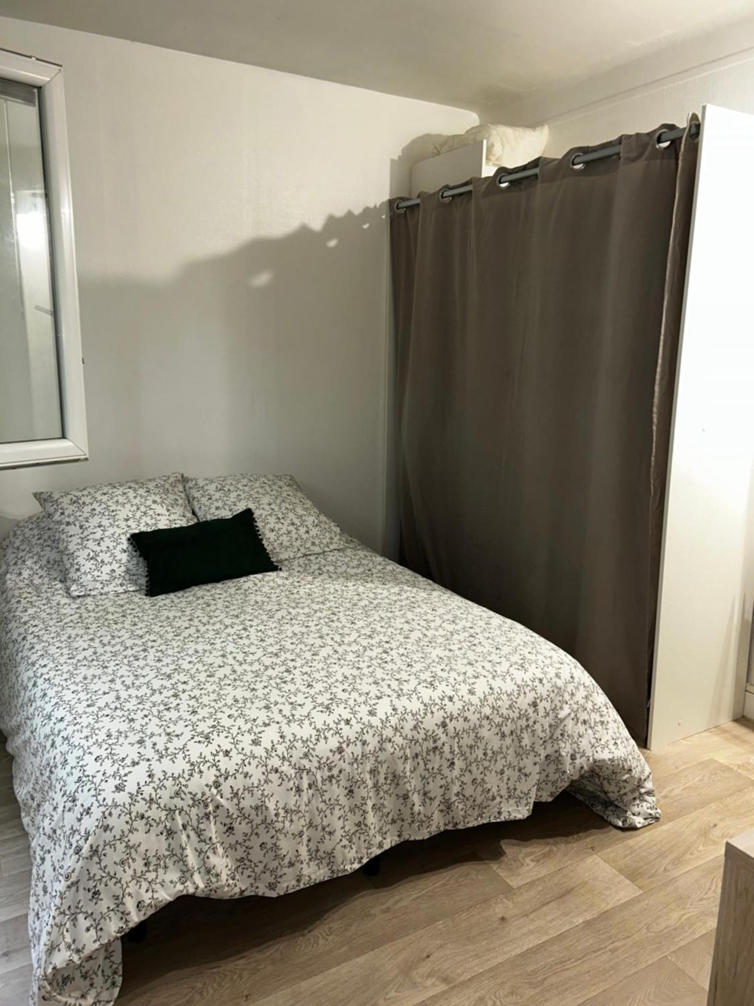 Au Porte De Paris *